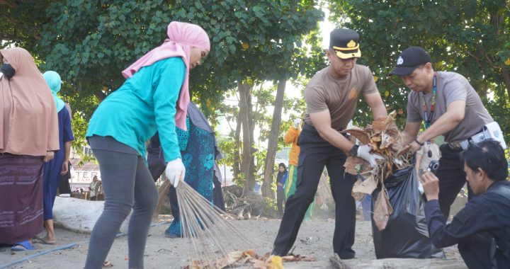 Polres Parepare Gandeng Pemkot dan Warga Bersihkan Kawasan Pantaiku