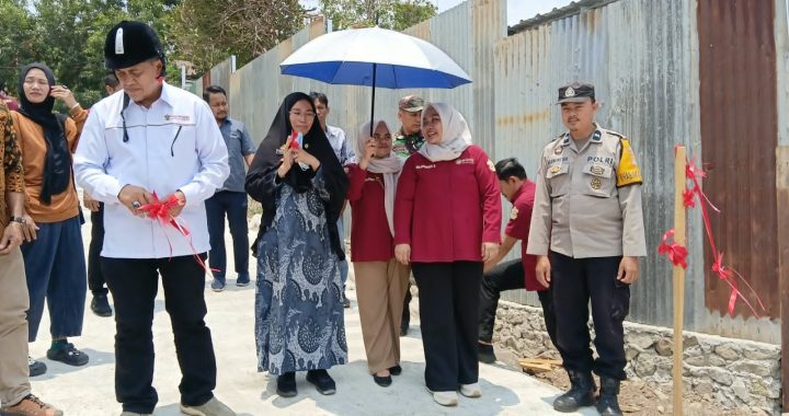 Akses Kebun Warga Lompoe Diperbaiki, Bhabinkamtibmas Ingatkan Pentingnya Gotong Royong